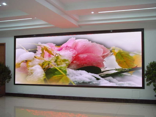 야외 P2.5 작은 픽셀 피치 COB LED 화면 480*540mm 원활한 90° 연결