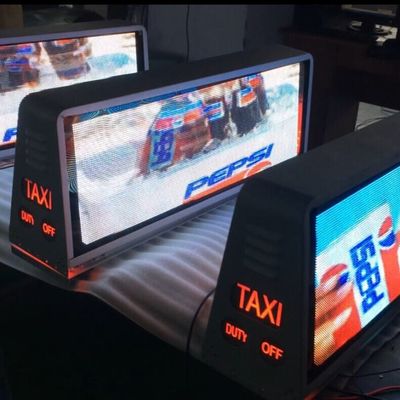 중국 주문을 받아서 만들어진 옥외 풀 컬러 P5 택시 정상 광고 표시 9500K - 11500K 협력 업체